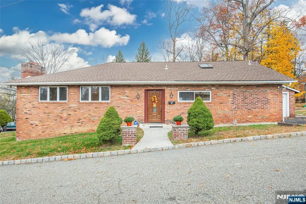 1 Lenape Trail, Wayne, NJ 07470 - Image #1