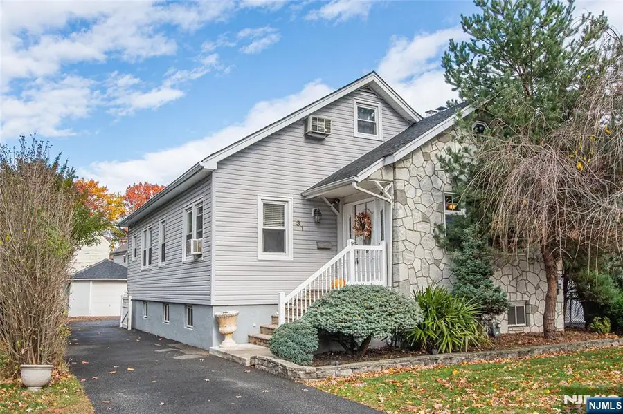 31 Fitzherbert Street, Bloomfield, NJ 07003 - Image #2