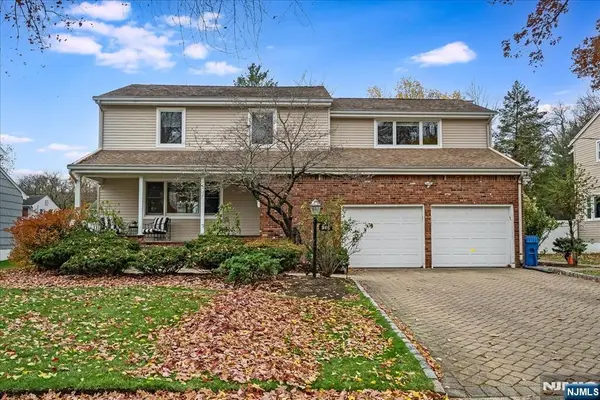 366 McKinley Boulevard, Paramus, NJ 07652