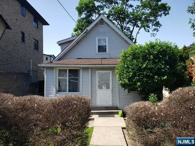 236 E Palisades Boulevard, Palisades Park, NJ 07650 - Image #1