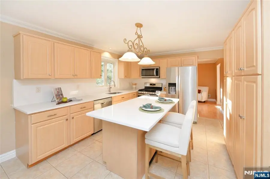 30 Peach Hill Court, Ramsey, NJ 07446 - Image #2