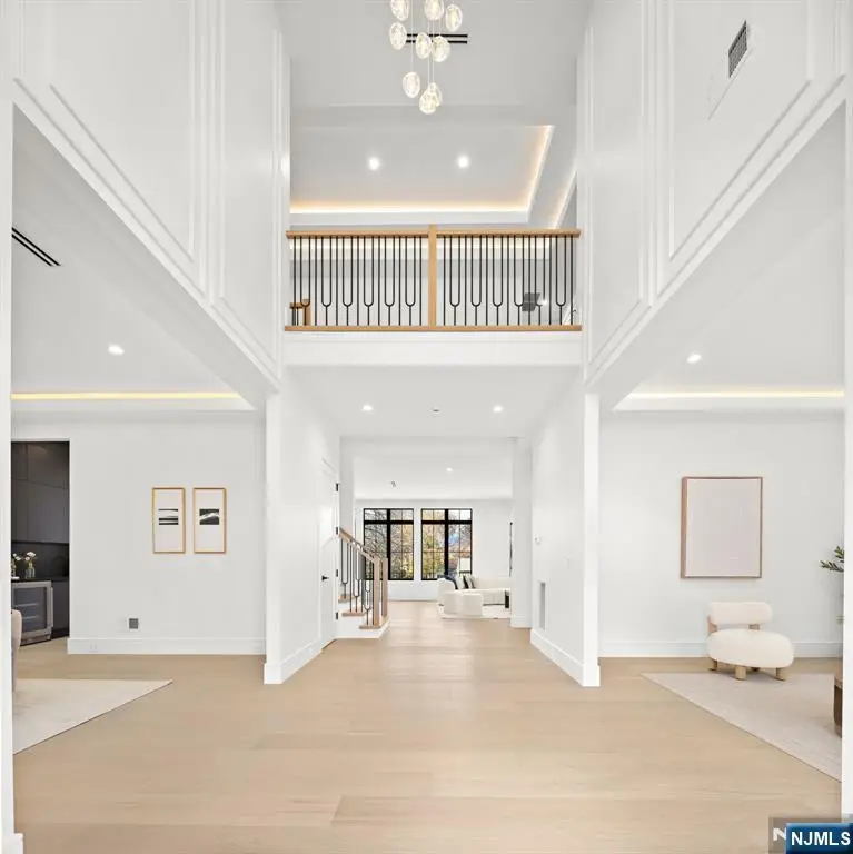 375 Burnet Place, Paramus, NJ 07652 - Image #2