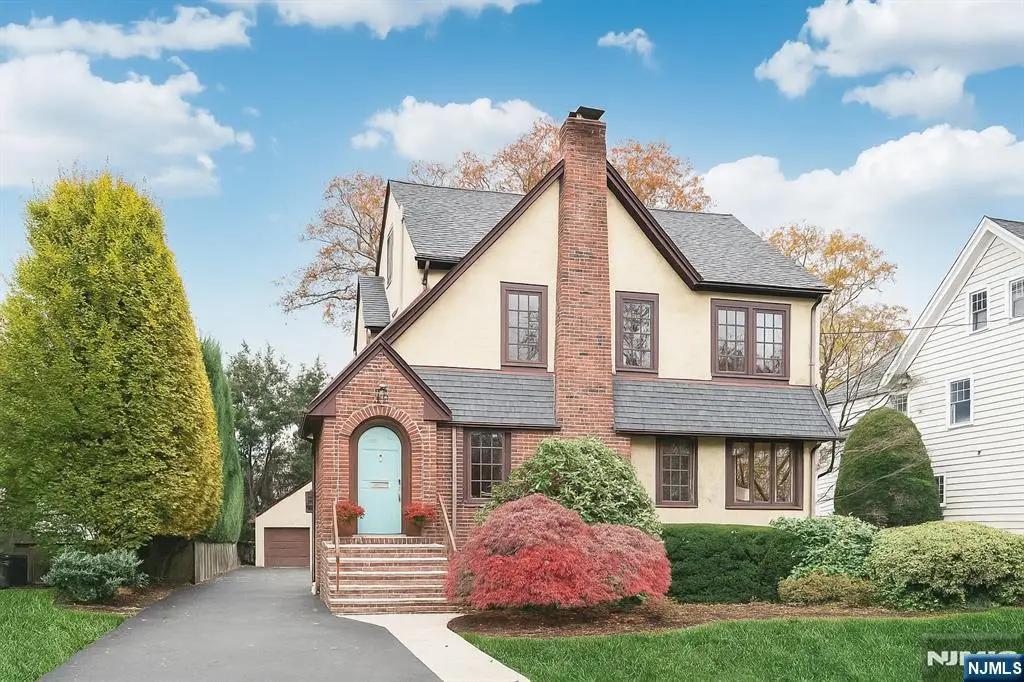 208 Bellair Road, Ridgewood, NJ 07450 - Image #1