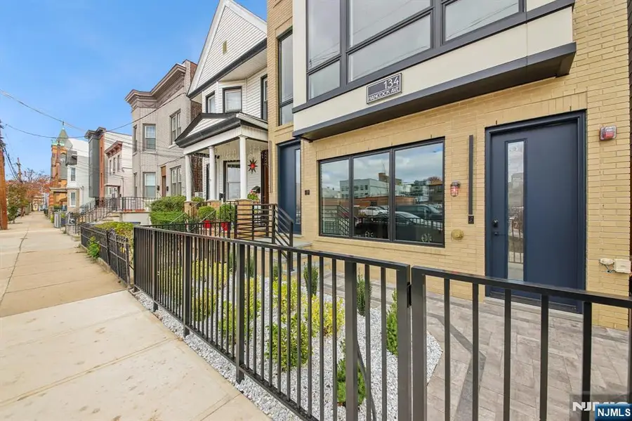 134 Hancock 3, Jersey City, NJ 07307 - Image #2