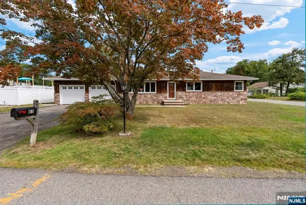 61 Greenbrook Drive, West Milford, NJ 07480