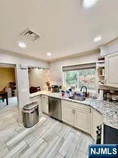 7 Devika Drive, Englewood, NJ 07631 - Image #2