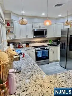 7 Devika Drive, Englewood, NJ 07631 - Image #3