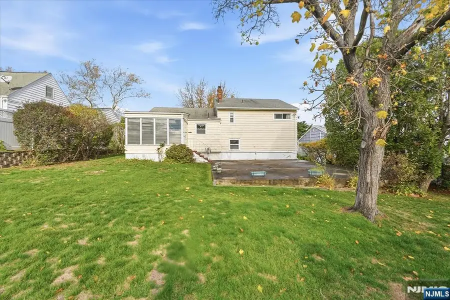 27 Mountainview Drive, Clifton, NJ 07013 - Image #3