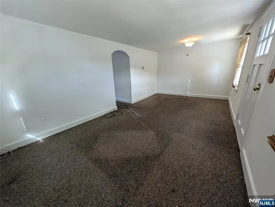 240 Woodcliff Avenue, Little Falls, NJ 07424 - Image #2