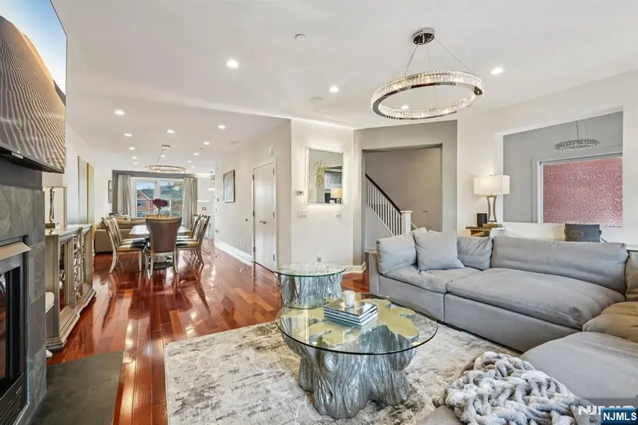 25 Vela Way, Edgewater, NJ 07020 - Image #3