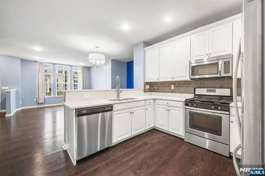 109 Wesmont Drive 1913, Wood Ridge, NJ 07075 - Image #3