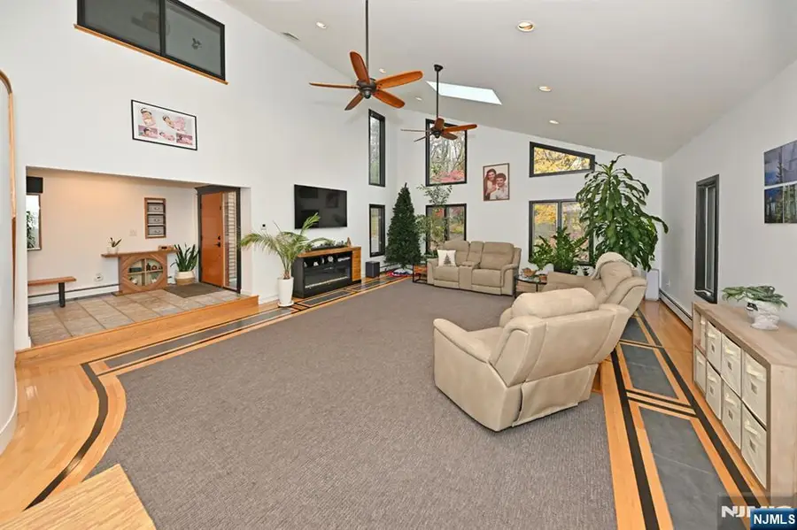 11 Campbell Avenue, Woodcliff Lake, NJ 07677 - Image #3