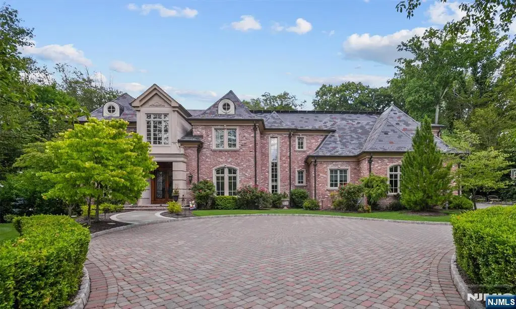 29 N Church Road, Saddle River, NJ 07458 - Image #1