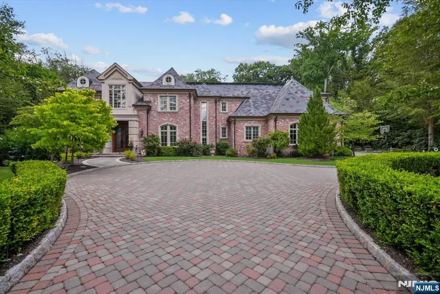 29 N Church Road, Saddle River, NJ 07458 - Image #2