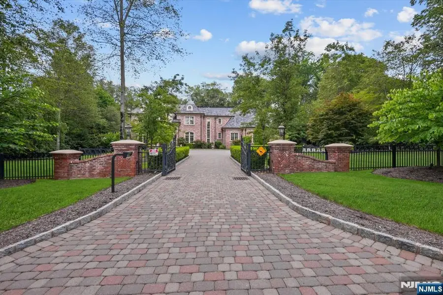 29 N Church Road, Saddle River, NJ 07458 - Image #3