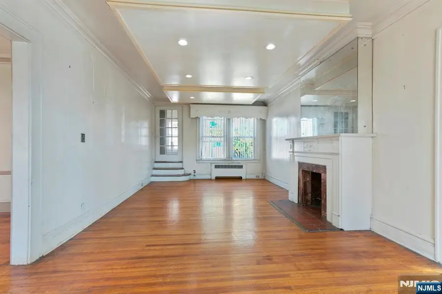 95 Keer Avenue, Newark, NJ 07112 - Image #2