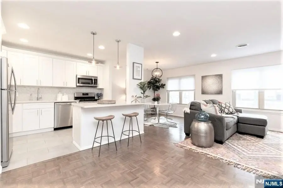 27 Upper Mountain Avenue, Montclair, NJ 07042 - Image #2