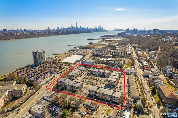 28 Garden Place 151, Edgewater, NJ 07020