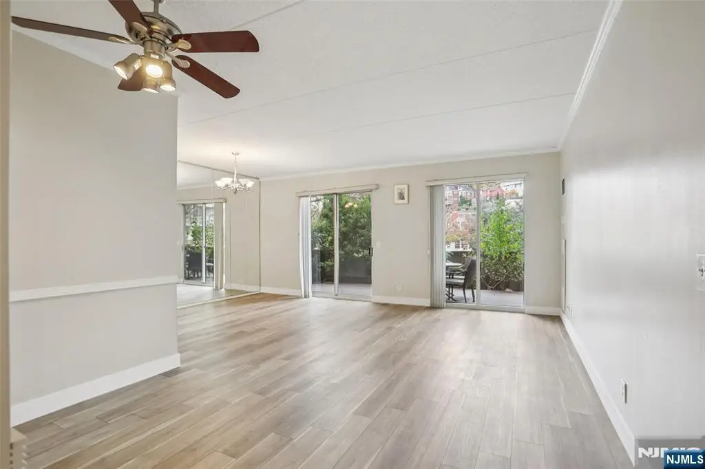 1077 River Road TH5, Edgewater, NJ 07020 - Image #1