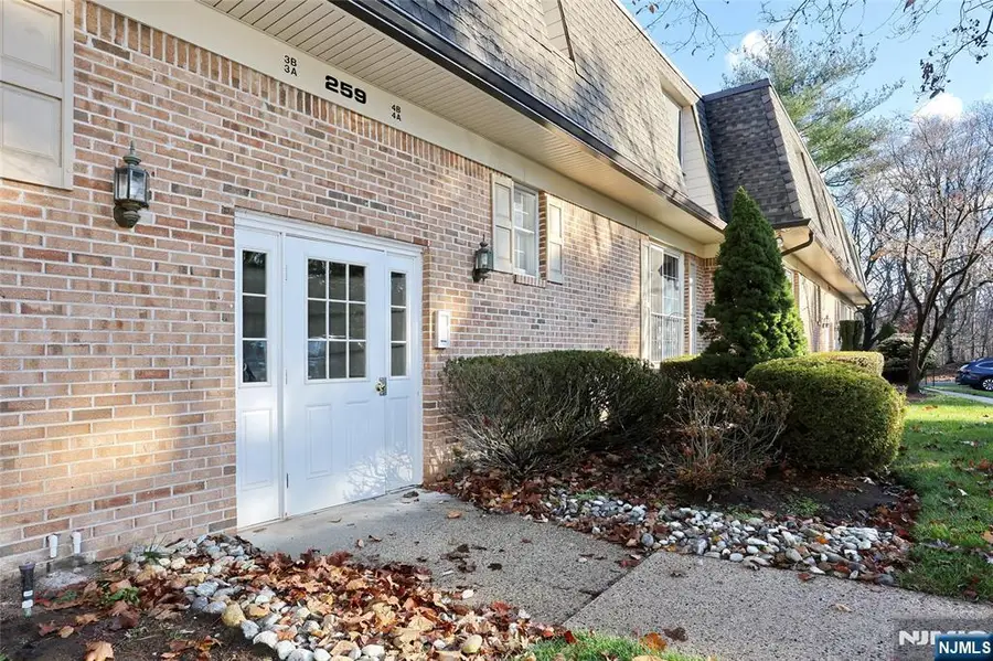 259 Collignon Way 3A, River Vale, NJ 07675 - Image #3