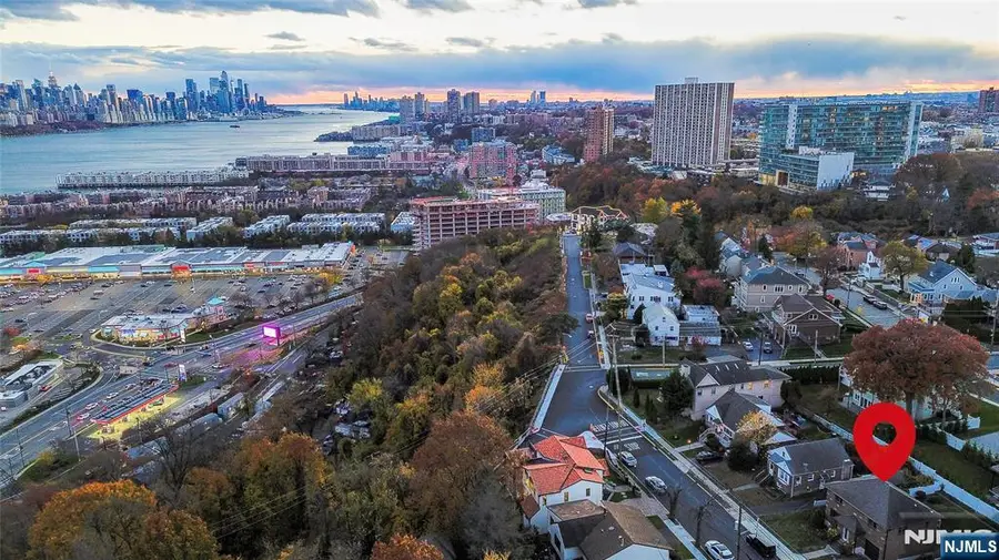 15 Edgewater Road, Cliffside Park, NJ 07010 - Image #2