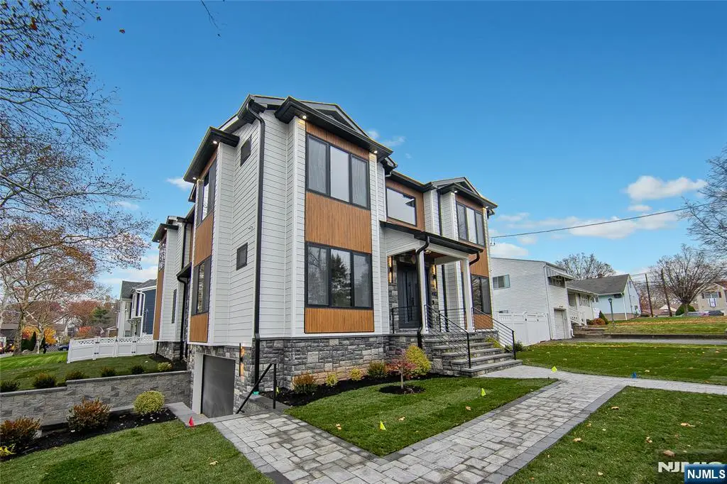 121 Circle Drive, Paramus, NJ 07652 - Image #1