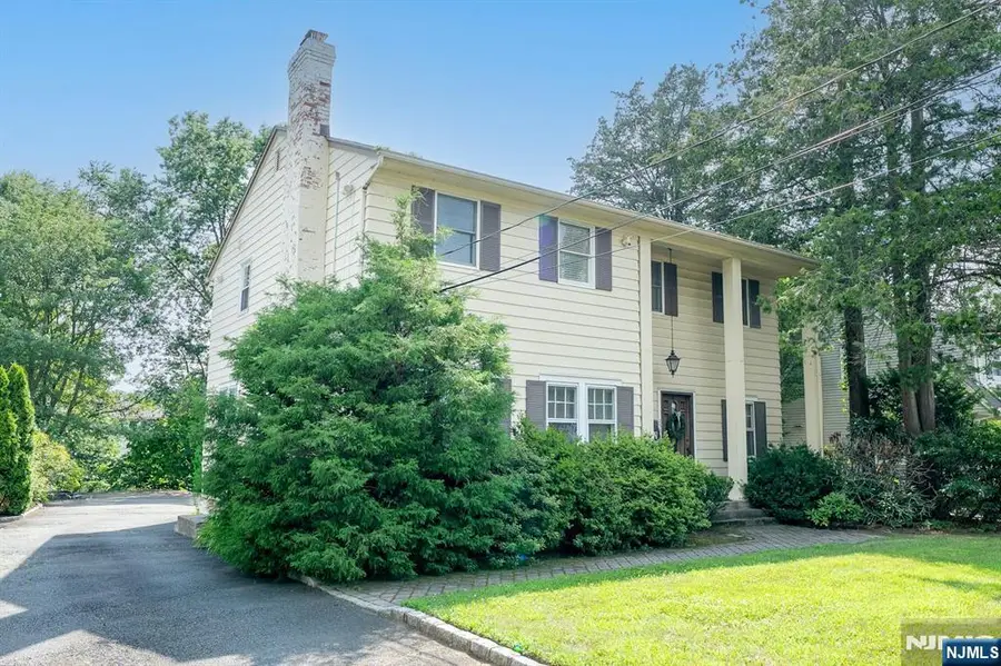 232 W Midland Avenue, Paramus, NJ 07652 - Image #3