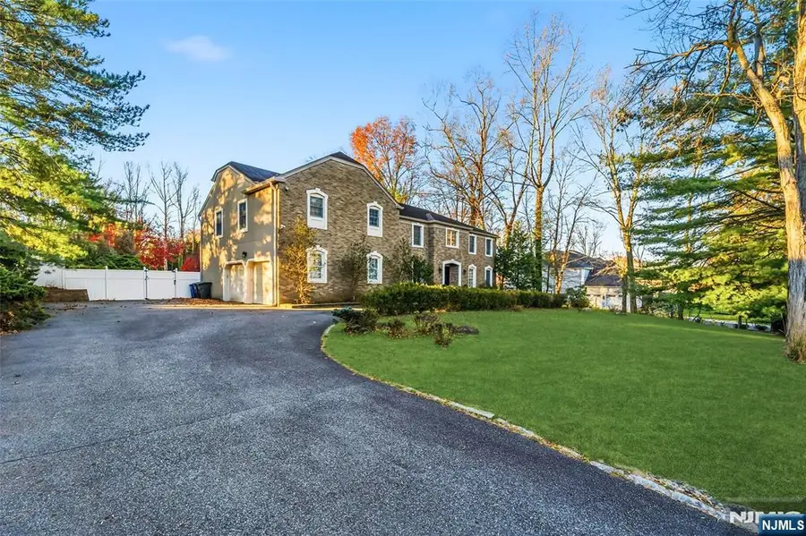 27 Pine Hill Road, Old Tappan, NJ 07675 - Image #3