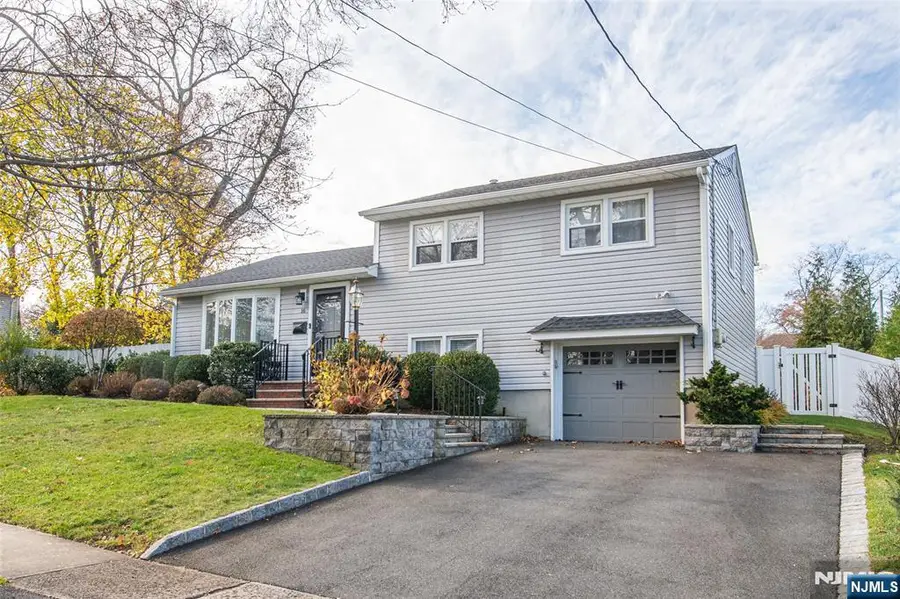 16 Hemlock Street, Waldwick, NJ 07463 - Image #2
