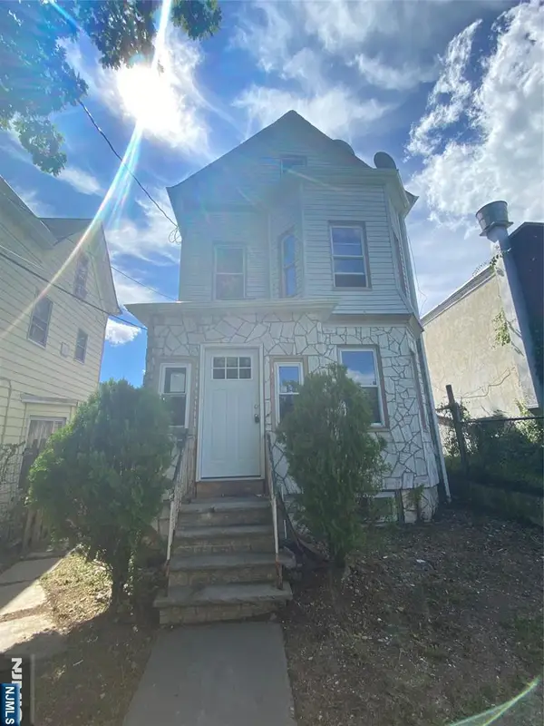 123 Haledon Avenue, Paterson, NJ 07522
