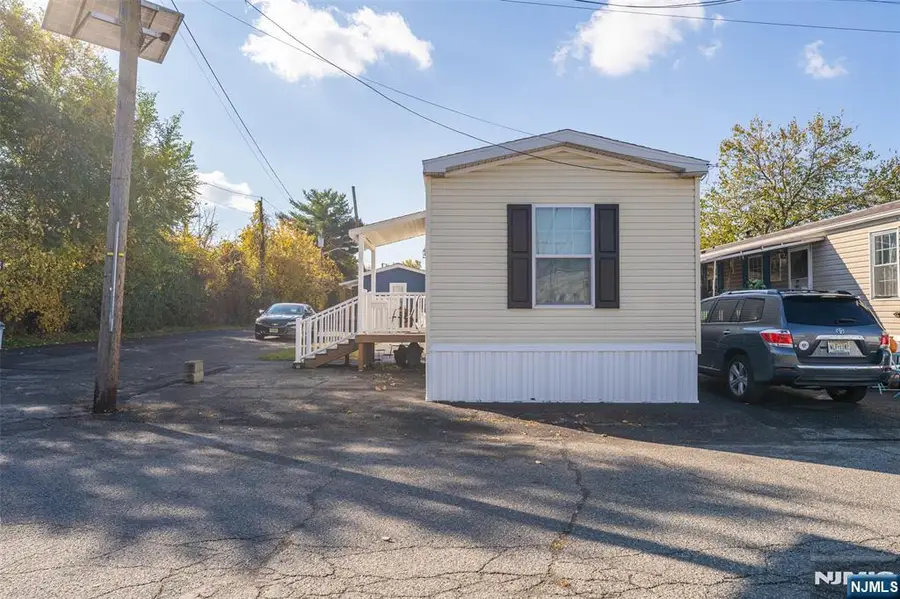 225 Albert Street, Lodi, NJ 07644 - Image #3