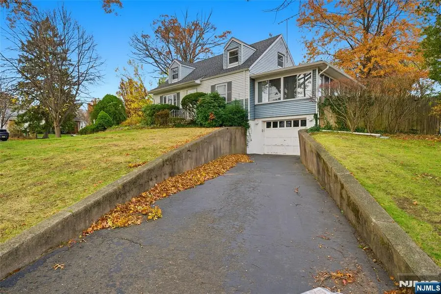 165 Hebberd Avenue, Paramus, NJ 07652 - Image #2