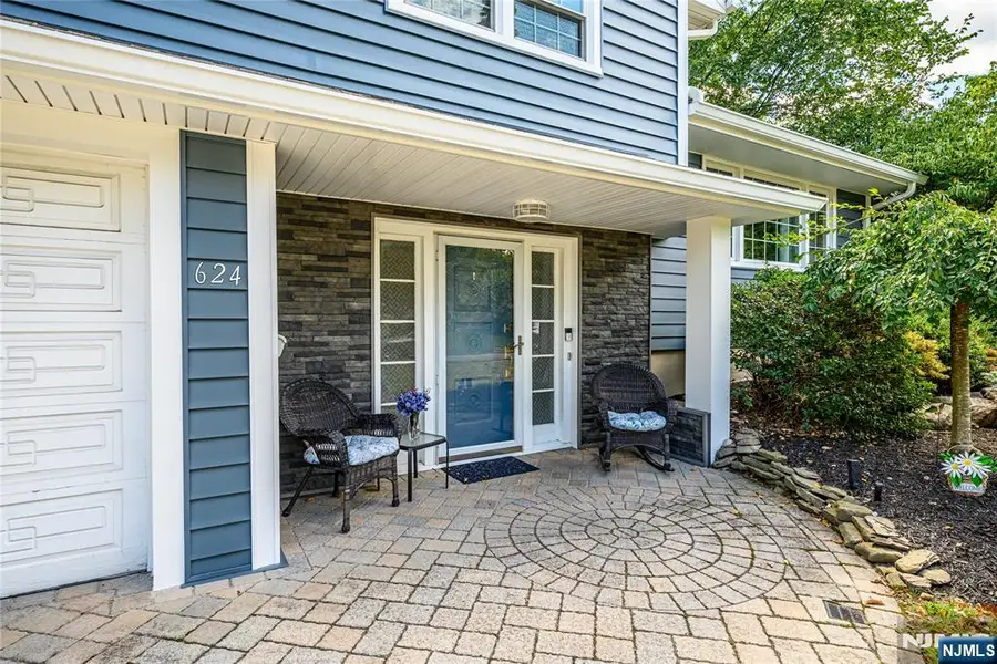 624 West Drive, Paramus, NJ 07652 - Image #2