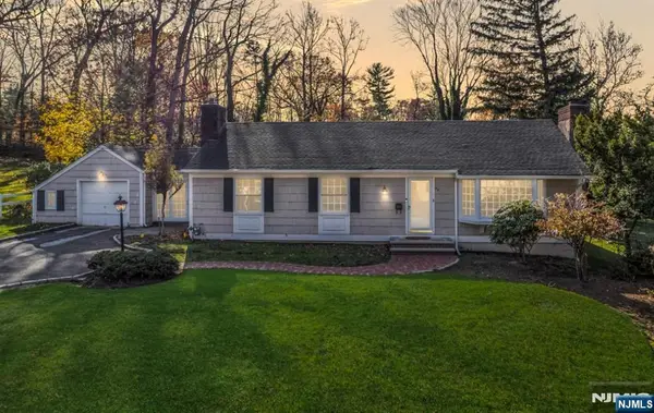 90 Jacobus Avenue, Little Falls, NJ 07424