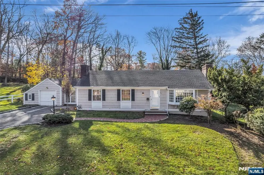 90 Jacobus Avenue, Little Falls, NJ 07424 - Image #3
