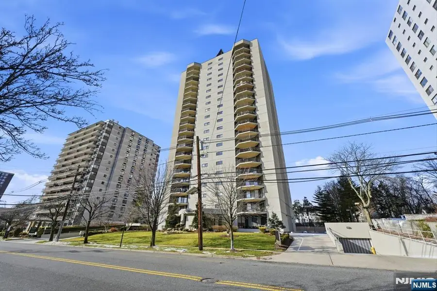 245 Prospect Avenue 3D, Hackensack, NJ 07601 - Image #3