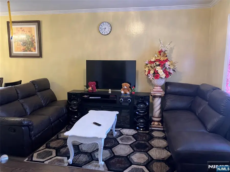 21 Lake Street, East Orange, NJ 07017 - Image #2