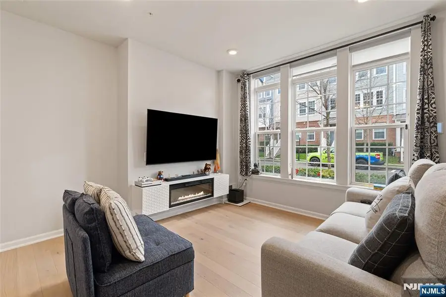 73 Wesmont Drive 1811, Wood Ridge, NJ 07075 - Image #3