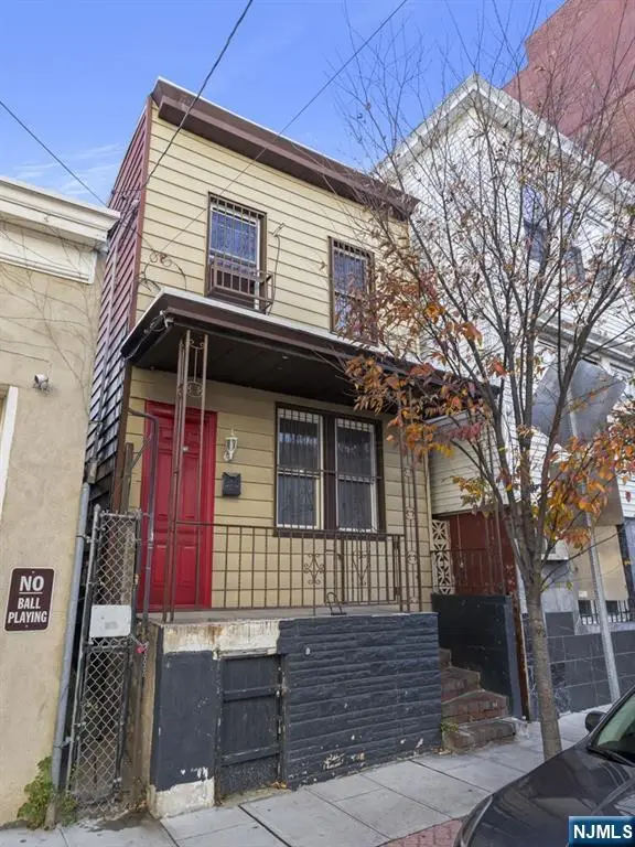 707 Sip Street, Union City, NJ 07087