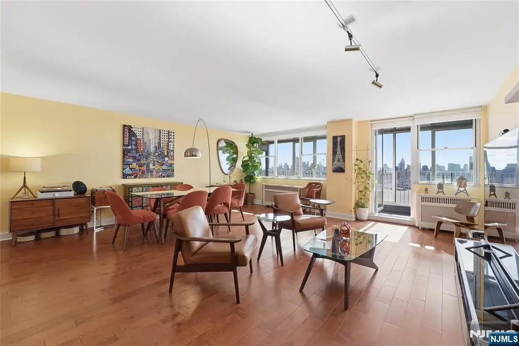 6040 Boulevard East 32E, West New York, NJ 07093 - #1