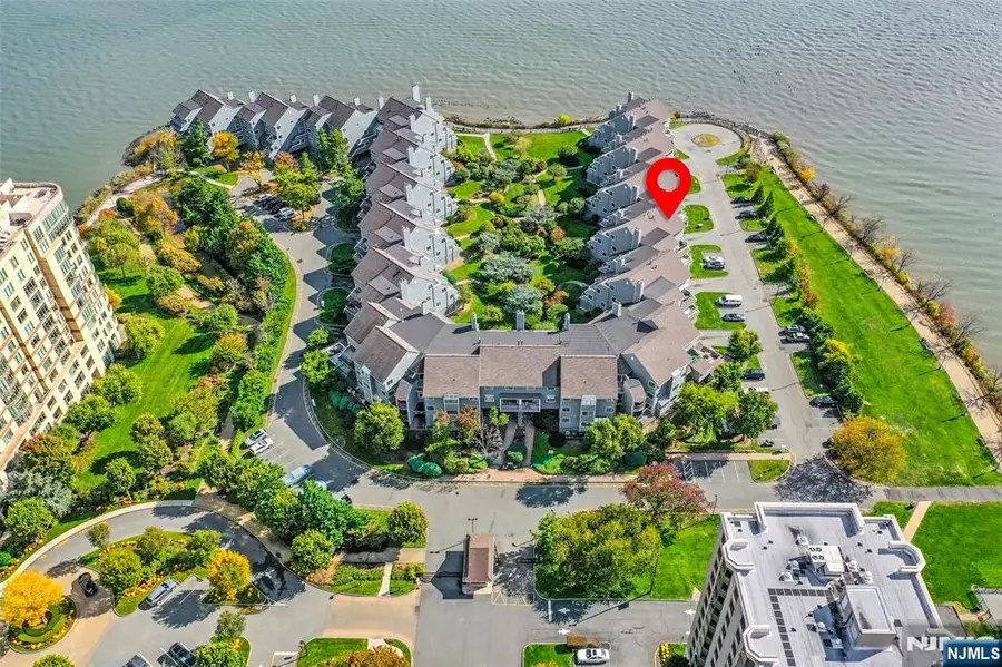 14A Riverview 14A, North Bergen, NJ 07047 - Image #3