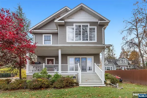 34 Upper Lakeview Avenue, Ringwood, NJ 07456