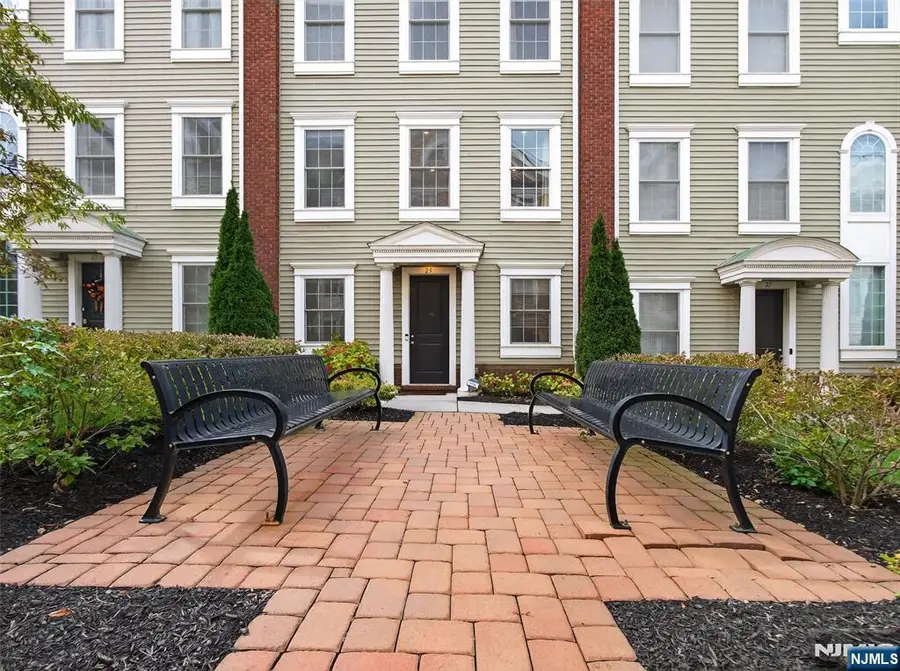 25 Roosevelt Drive, Wood Ridge, NJ 07075 - Image #3