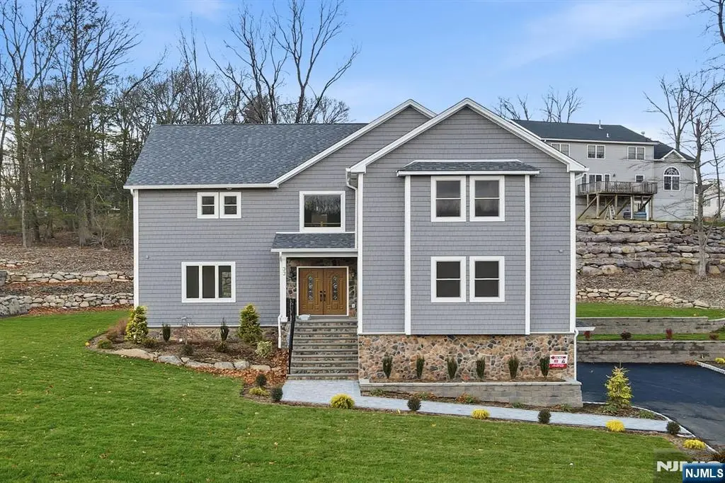 33 Eagles Nest Terrace, West Milford, NJ 07480 - Image #1