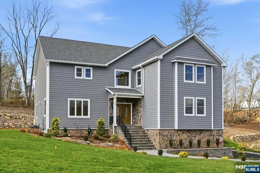 33 Eagles Nest Terrace, West Milford, NJ 07480 - Image #2