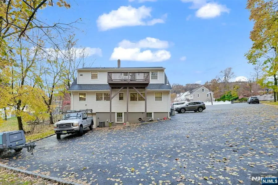857 Pompton Avenue, Cedar Grove, NJ 07009 - Image #3