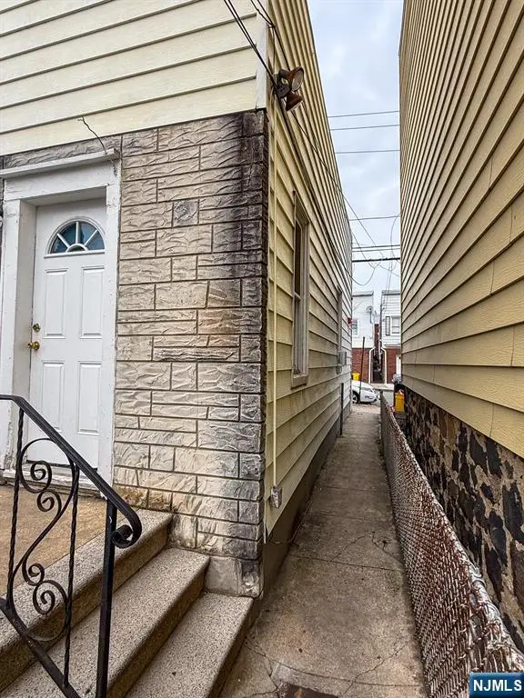 400 Cliff Street, Fairview, NJ 07022 - Image #2