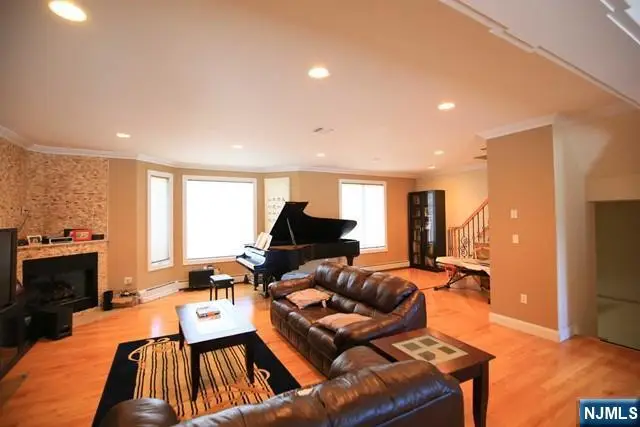 20 W Palisades Boulevard D, Palisades Park, NJ 07650 - Image #3