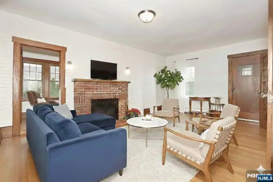 42 Glen Avenue, Midland Park, NJ 07432 - Image #2