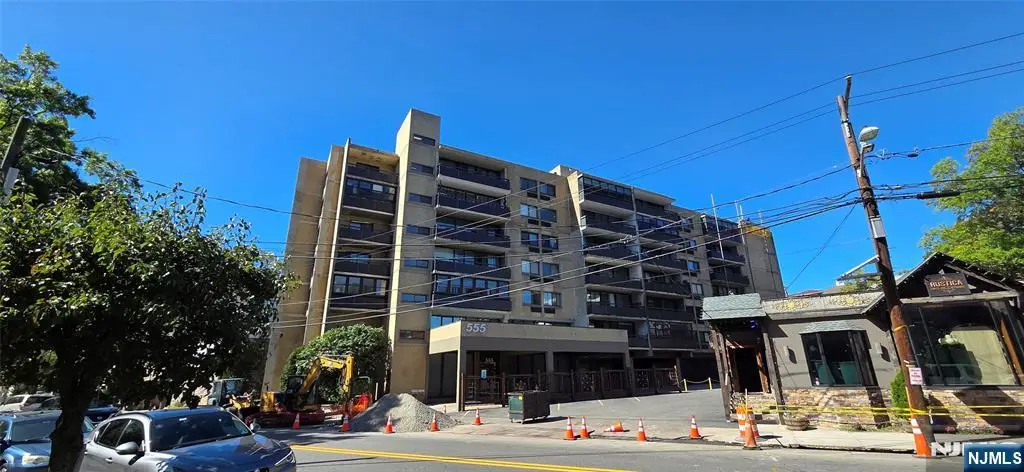 555 Gorge Road 6F, Cliffside Park, NJ 07010 - Image #1